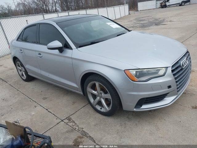 2016 AUDI A3 WAUA7GFF6G1024924