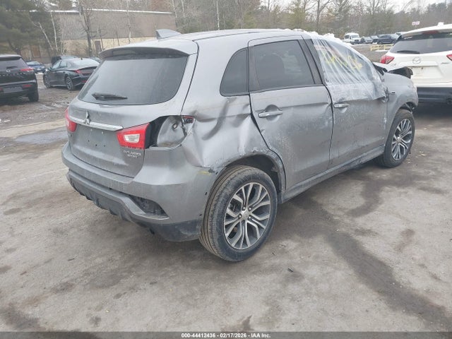 2018 MITSUBISHI OUTLANDER SPORT JA4AP3AU2JU024503 Photo 3