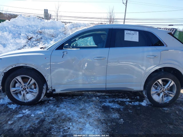 44412477 :رقم المزاد ، WA1DECF34R1163774 vin ، 2024 Audi Q3 Premium 45 Tfsi S Line Quattro Tiptronic مزاد بيع