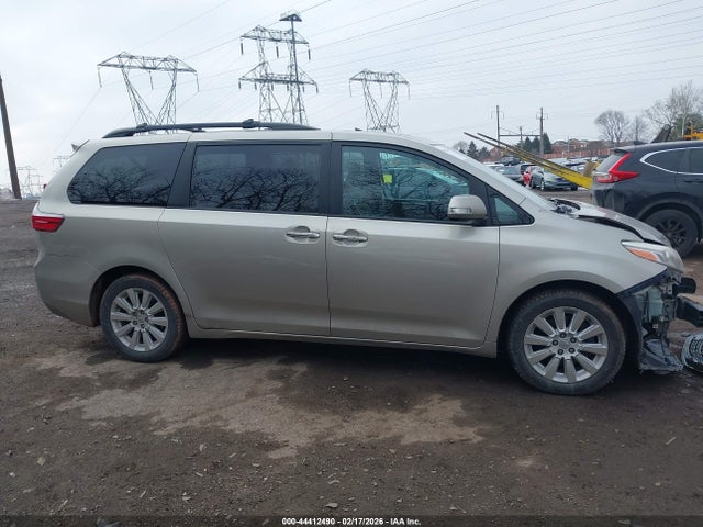 5TDDK3DC2FS101256 Toyota Sienna Limited Premium 7 Passenger