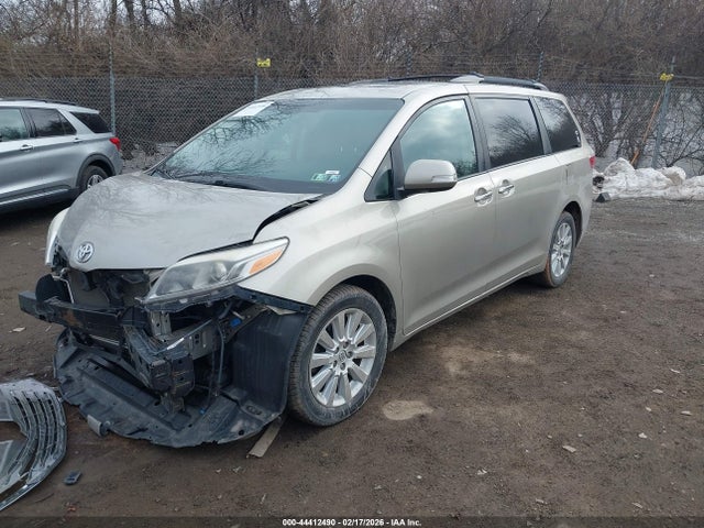 5TDDK3DC2FS101256 Toyota Sienna Limited Premium 7 Passenger