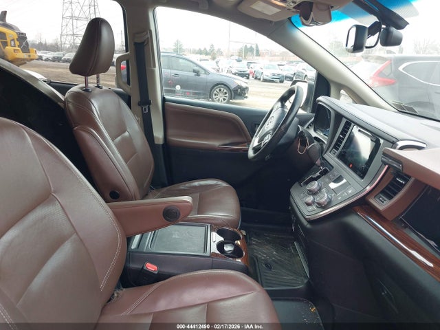 5TDDK3DC2FS101256 Toyota Sienna Limited Premium 7 Passenger