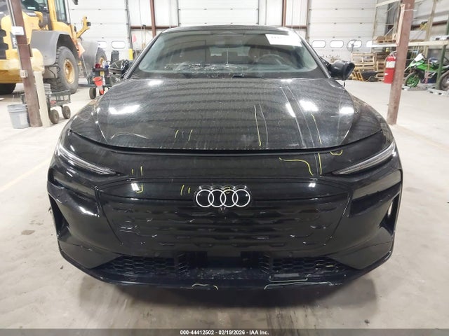 2025 Audi A6 E-tron Premium Plus მანქანა იყიდება აუქციონზე, vin: WAU2DAGH2SA016287, აუქციონის ნომერი: 44412502