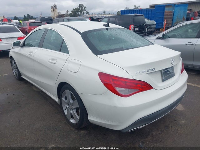 2017 MERCEDES-BENZ CLA 250 WDDSJ4EB4HN488882 Photo 2