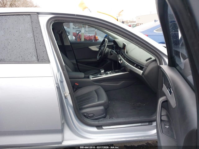 44412510 :رقم المزاد ، WAUANAF4XHN026784 vin ، 2017 Audi A4 2.0t Premium مزاد بيع