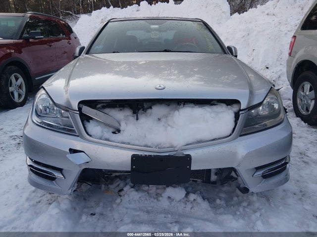Продаж на аукціоні авто 2012 Mercedes-benz C 300 Sport 4matic, vin: WDDGF8BB2CF907964, номер лоту: 44412565