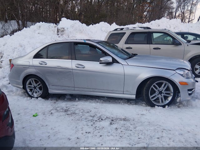 Продаж на аукціоні авто 2012 Mercedes-benz C 300 Sport 4matic, vin: WDDGF8BB2CF907964, номер лоту: 44412565