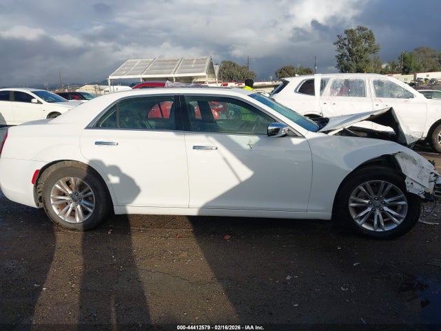 2016 Chrysler 300c მანქანა იყიდება აუქციონზე, vin: 2C3CCAEG3GH175529, აუქციონის ნომერი: 44412579