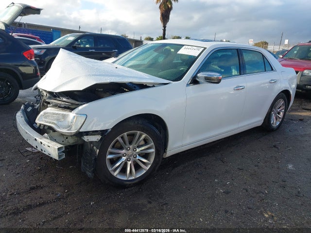 2016 Chrysler 300c მანქანა იყიდება აუქციონზე, vin: 2C3CCAEG3GH175529, აუქციონის ნომერი: 44412579