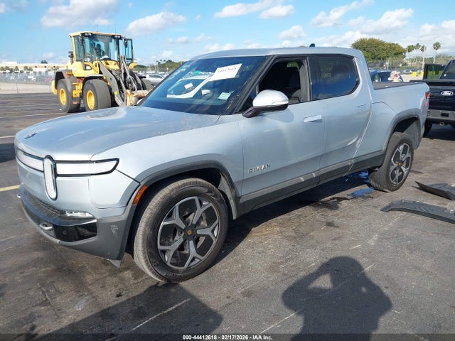 2024 RIVIAN R1T 7FCTGBAA0RN031738 Photo 1