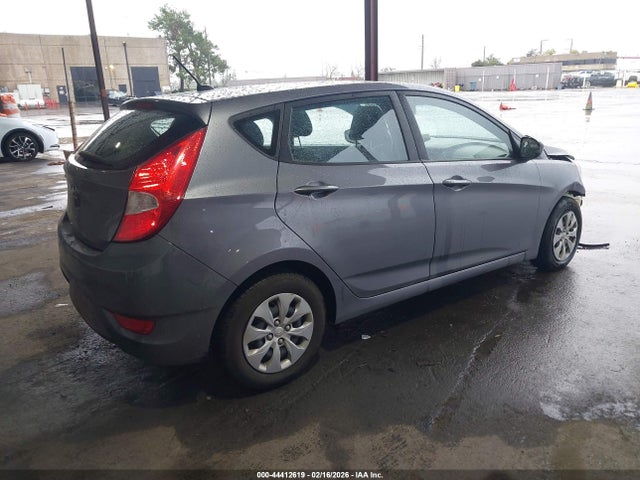 KMHCT5AE0GU262787 Hyundai ACCENT SE