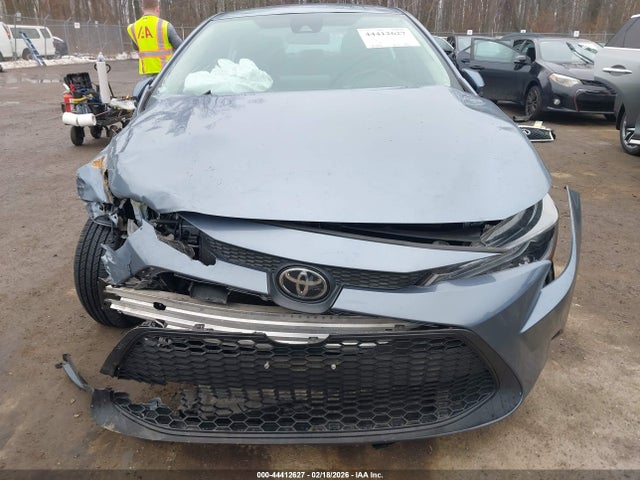 44412627 :رقم المزاد ، 5YFEPMAE9NP299326 vin ، 2022 Toyota Corolla Le مزاد بيع