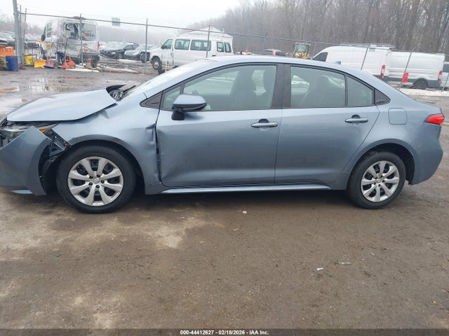 44412627 :رقم المزاد ، 5YFEPMAE9NP299326 vin ، 2022 Toyota Corolla Le مزاد بيع