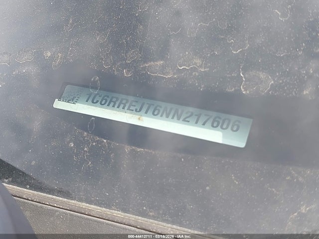 44412711 :رقم المزاد ، 1C6RREJT6NN217606 vin ، 2022 Ram 1500 Laramie  4x2 5'7 Box مزاد بيع