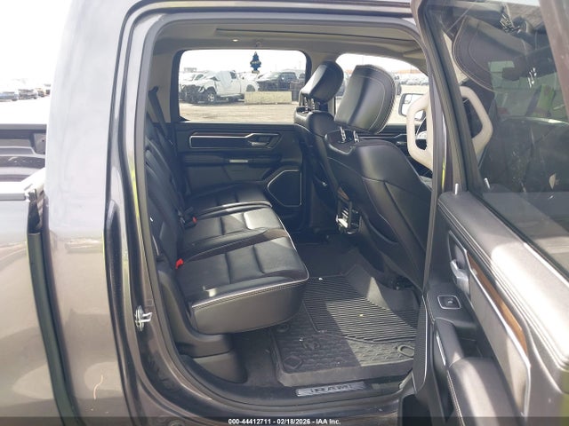 44412711 :رقم المزاد ، 1C6RREJT6NN217606 vin ، 2022 Ram 1500 Laramie  4x2 5'7 Box مزاد بيع