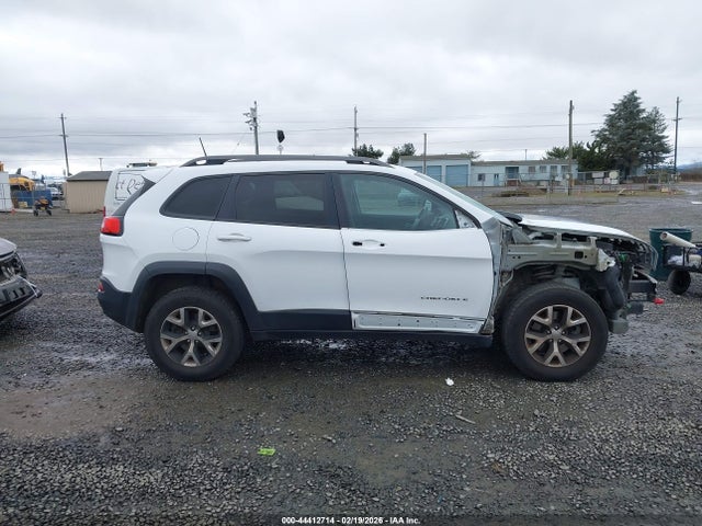 1C4PJMBS8GW337752 Jeep Cherokee Trailhawk