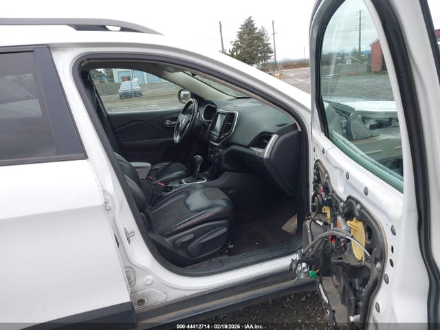 1C4PJMBS8GW337752 Jeep Cherokee Trailhawk
