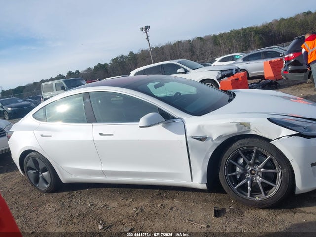 Продажа на аукционе авто 2018 Tesla Model 3 Long Range/performance, vin: 5YJ3E1EB8JF094761, номер лота: 44412734