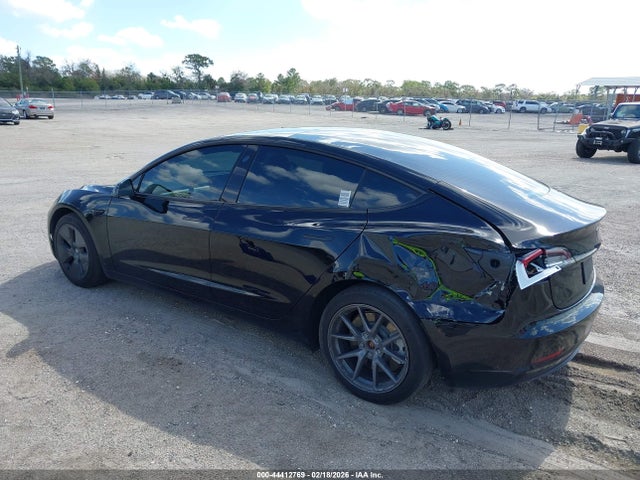 2022 TESLA MODEL 3 5YJ3E1EB9NF104610 Photo 2
