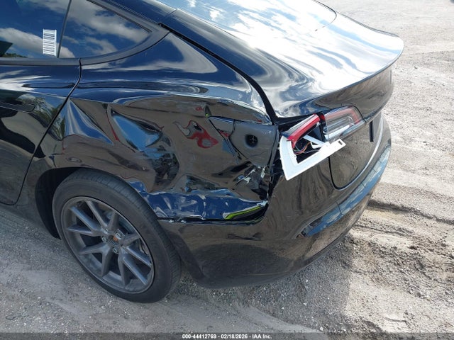 2022 TESLA MODEL 3 5YJ3E1EB9NF104610 Photo 5