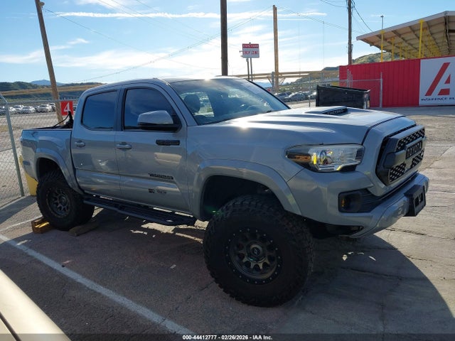 3TMCZ5AN5JM152946 Toyota Tacoma Trd Sport
