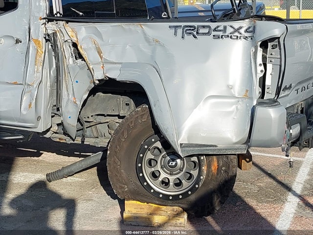 3TMCZ5AN5JM152946 Toyota Tacoma Trd Sport