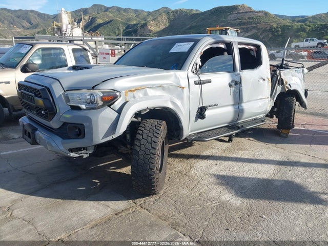 3TMCZ5AN5JM152946 Toyota Tacoma Trd Sport