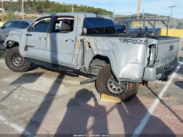 3TMCZ5AN5JM152946 Toyota Tacoma Trd Sport