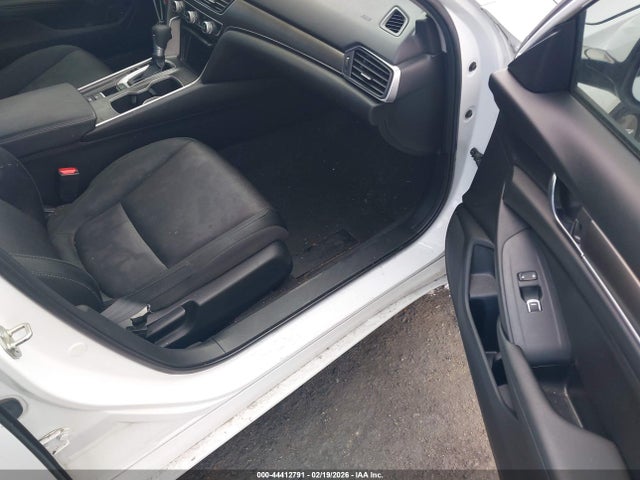 1HGCV1F19LA138656 Honda ACCORD LX