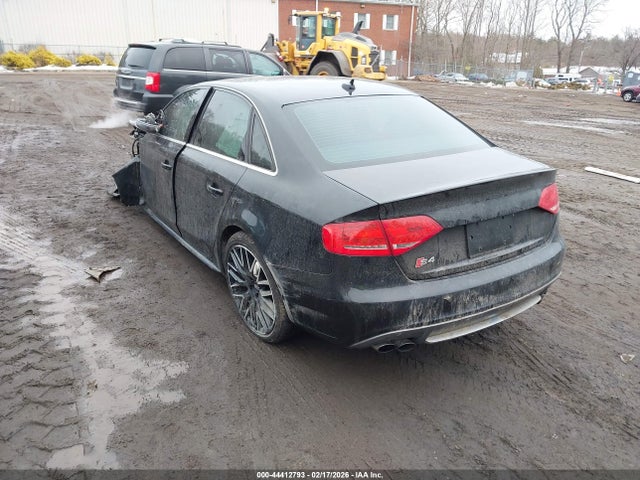 2012 AUDI S4 WAUBGAFL2CA073815 Photo 2