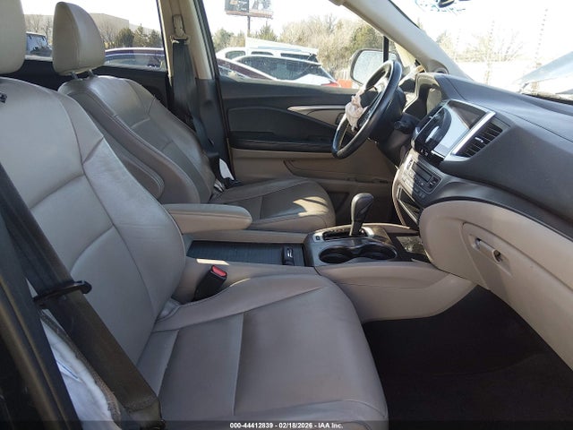 2017 HONDA PILOT 5FNYF5H68HB021831 Photo 4