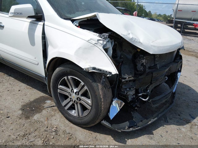 Aukcja sprzedaży 2015 Chevrolet Traverse 2lt, vin: 1GNKRHKD1FJ205608, numer aukcji: 44412844