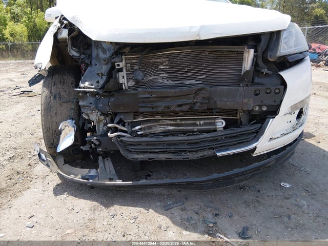 Aukcja sprzedaży 2015 Chevrolet Traverse 2lt, vin: 1GNKRHKD1FJ205608, numer aukcji: 44412844
