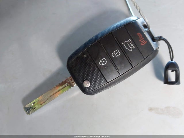 5XYKTDA62EG427501 KIA SORENTO LX