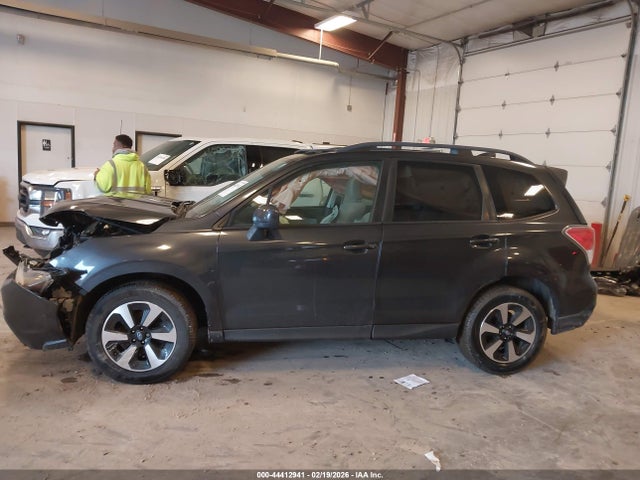 Продаж на аукціоні авто 2018 Subaru Forester 2.5i Premium, vin: JF2SJAGC6JH599034, номер лоту: 44412941