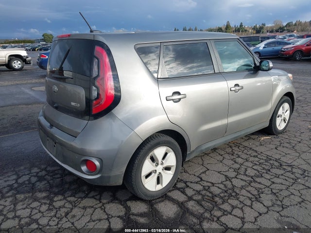 KNDJX3AE9G7004805 KIA Soul Ev +