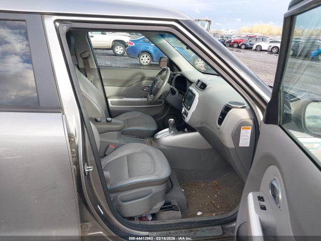 KNDJX3AE9G7004805 KIA Soul Ev +