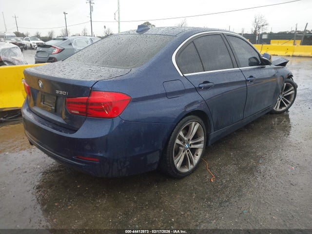 WBA8B9G38HNU55112 BMW 330I