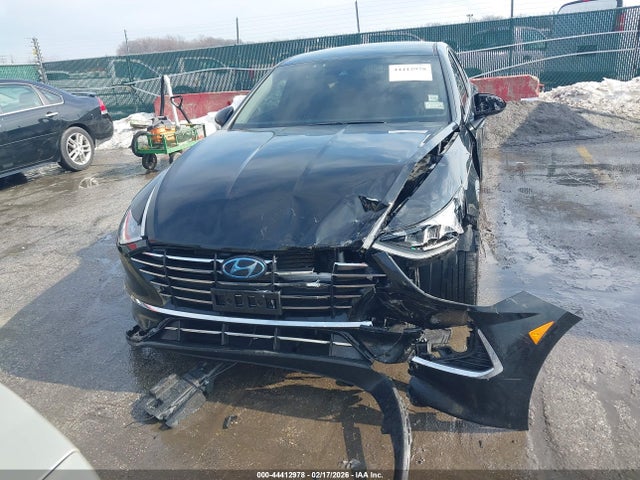 44412978 :رقم المزاد ، 5NPEG4JA3MH074800 vin ، 2021 Hyundai Sonata Se مزاد بيع