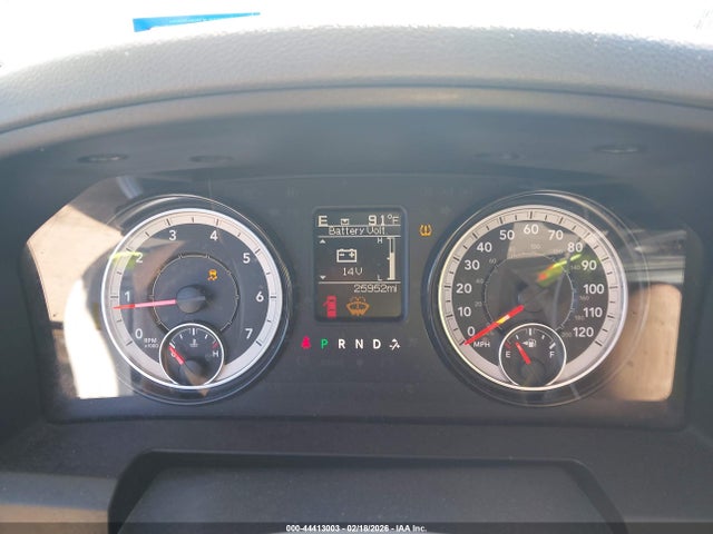 44413003 :رقم المزاد ، 3C6JR6DT8KG671407 vin ، 2019 Ram 1500 Classic Tradesman  4x2 8' Box مزاد بيع