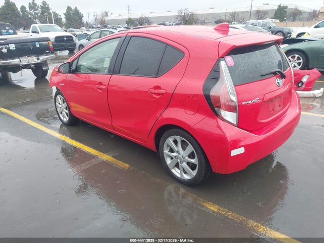 JTDKDTB32F1096349 Toyota Prius C Four