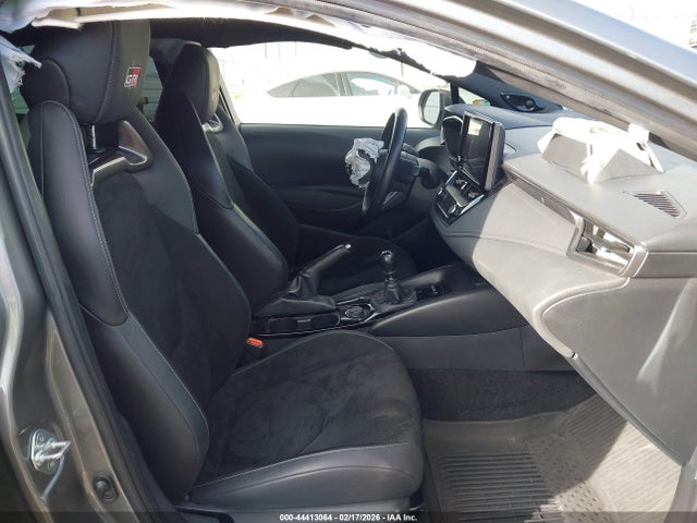 2024 TOYOTA GR COROLLA JTNABAAE8RA011832 Photo 4