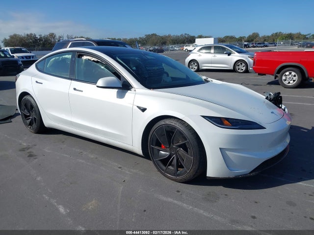 2024 TESLA MODEL 3 5YJ3E1ET9RF824522 Photo 0