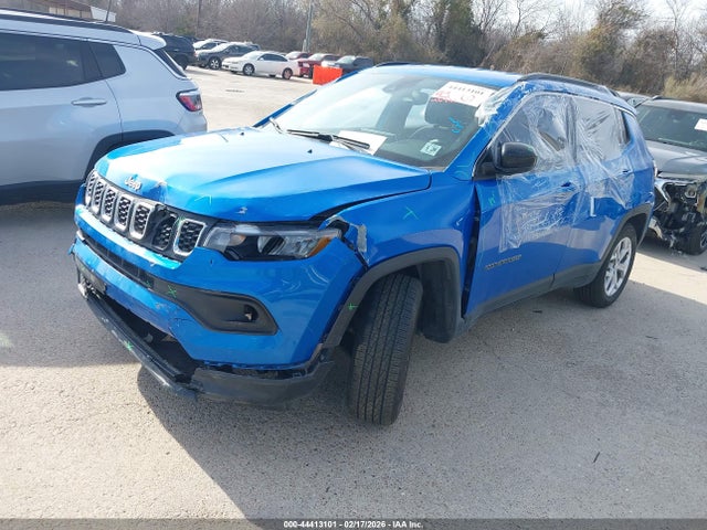 Jeep Compass Latitude 4x4 2024 3C4NJDBN5RT138751 Image 2