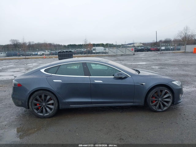 Продаж на аукціоні авто 2017 Tesla Model S, vin: 5YJSA1E43HF216154, номер лоту: 44413123