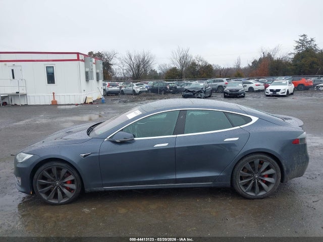 Продаж на аукціоні авто 2017 Tesla Model S, vin: 5YJSA1E43HF216154, номер лоту: 44413123