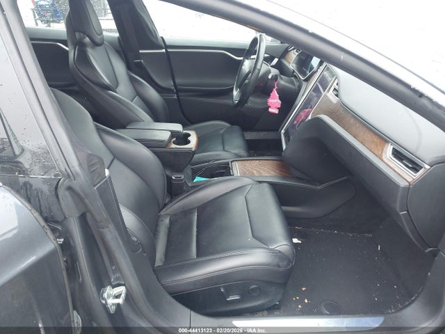 Продаж на аукціоні авто 2017 Tesla Model S, vin: 5YJSA1E43HF216154, номер лоту: 44413123