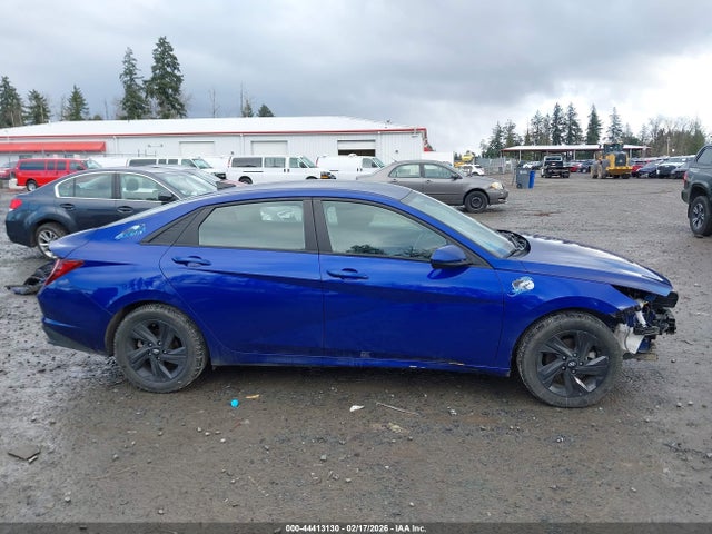 KMHLM4AG4MU120592 Hyundai ELANTRA SEL