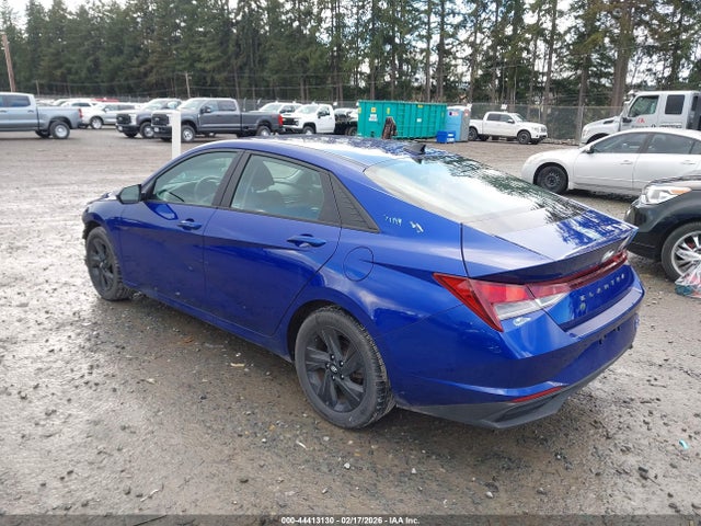 KMHLM4AG4MU120592 Hyundai ELANTRA SEL