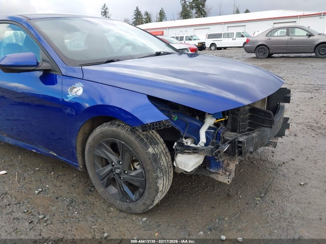 KMHLM4AG4MU120592 Hyundai ELANTRA SEL